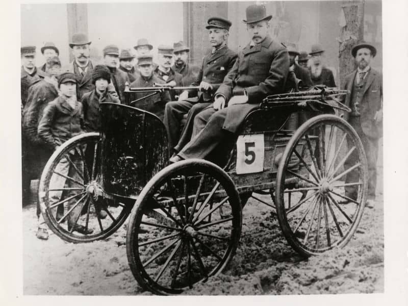 Thanksgiving, Electric Cars, and a Blizzard The First Car Race in