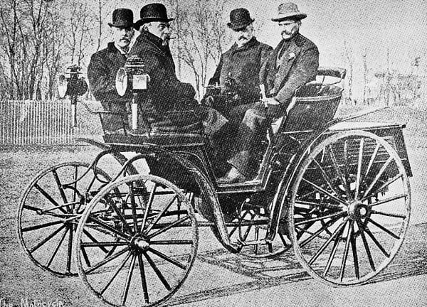 photograph of the Mueller-Benz