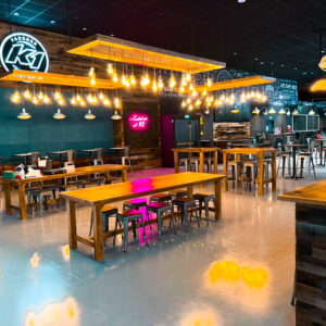 Paddock Lounge – Espace détente K1 Speed Le Mans